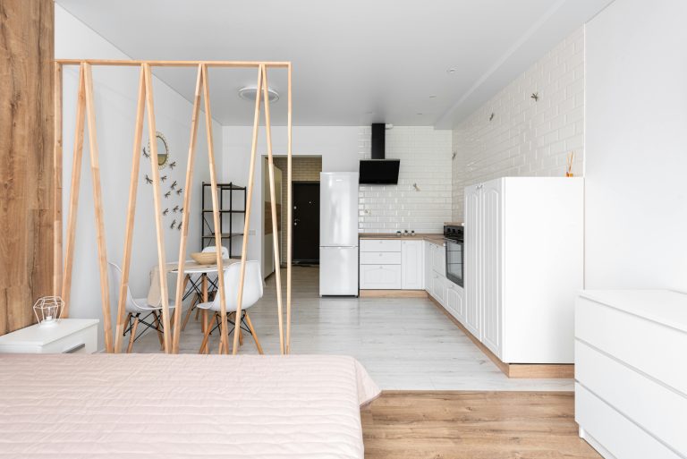 Comment séparer une pièce sans casser les murs ?