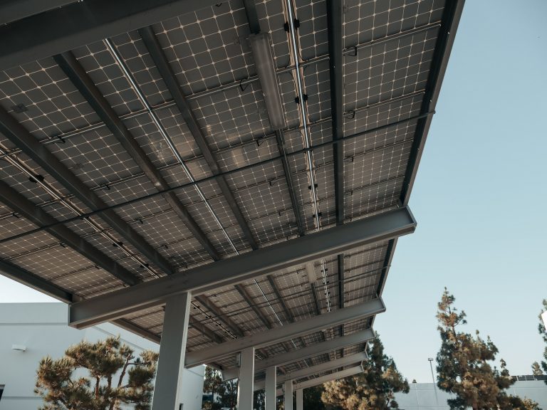 Ton panneau solaire charge vraiment ta batterie ?
