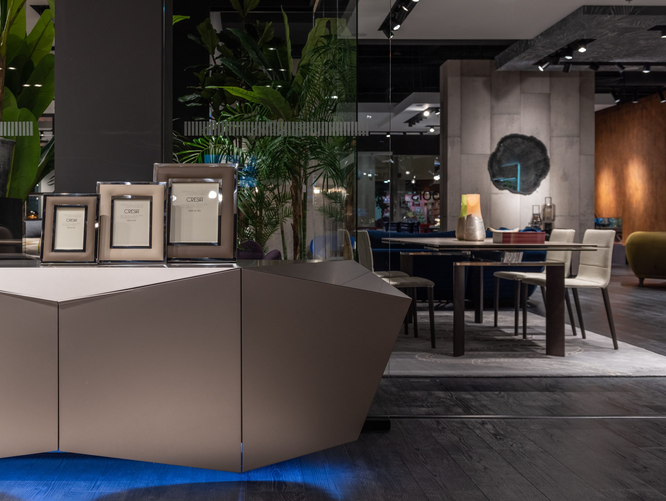 Meuble design contemporain table dining chairs