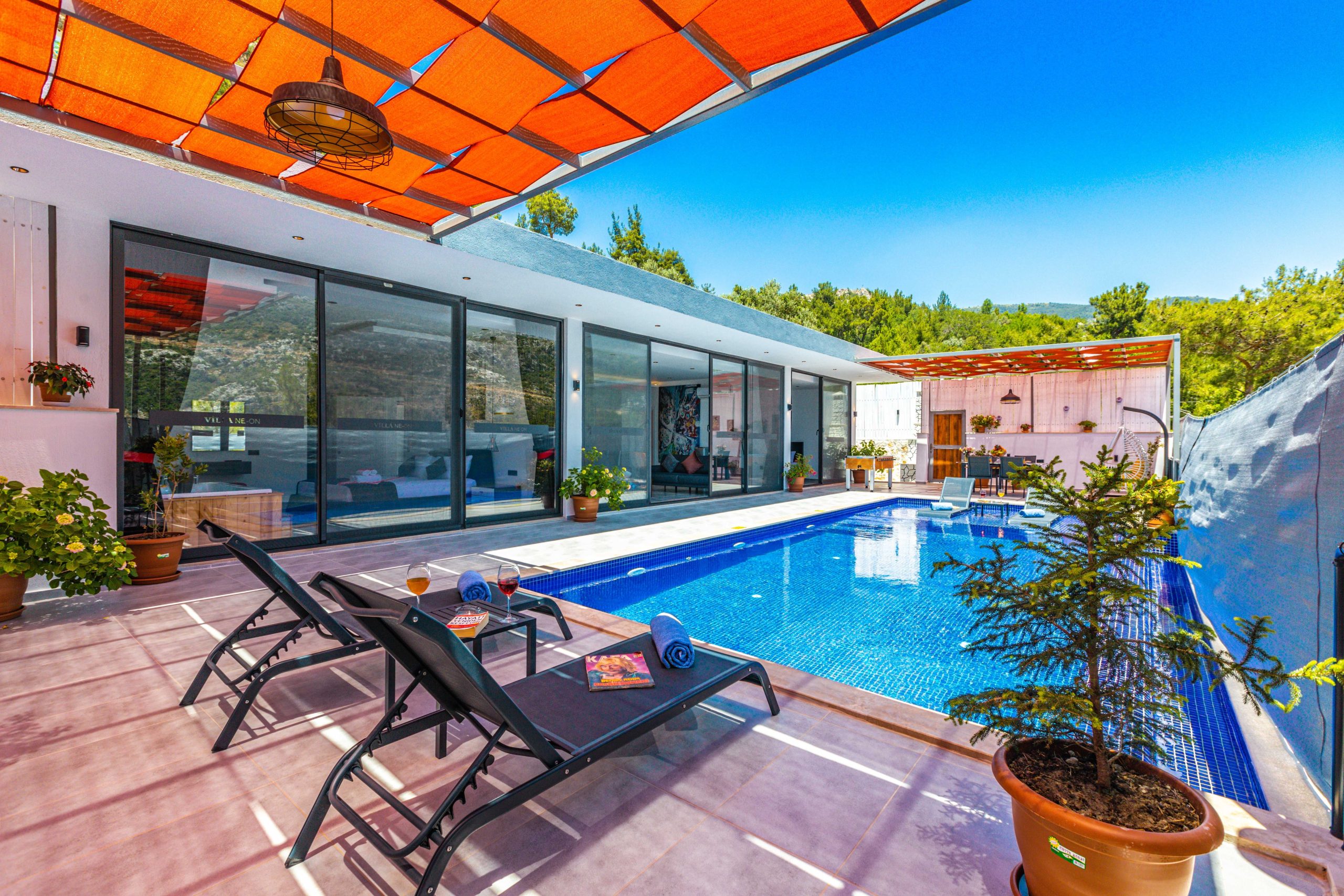 Villa luxe vacances avec piscine privee architecture moderne